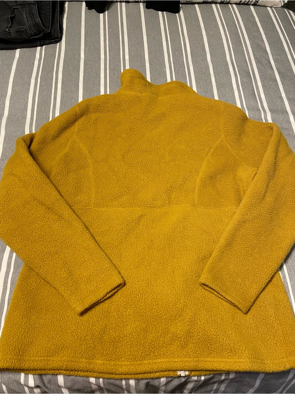 L.L.Bean Golden Yellow Sherpa Fleece Zip Jacket - Picture 4 of 6